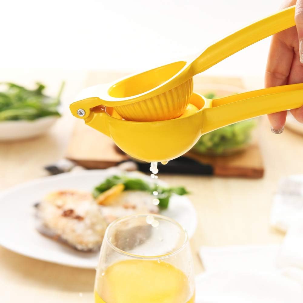 Y-ME Manual Juicer Citrus Lemon Squeezer, Fruit Juicer Lime Press Metal, Professional Hand Juicer Kitchen Tool(Yellow)