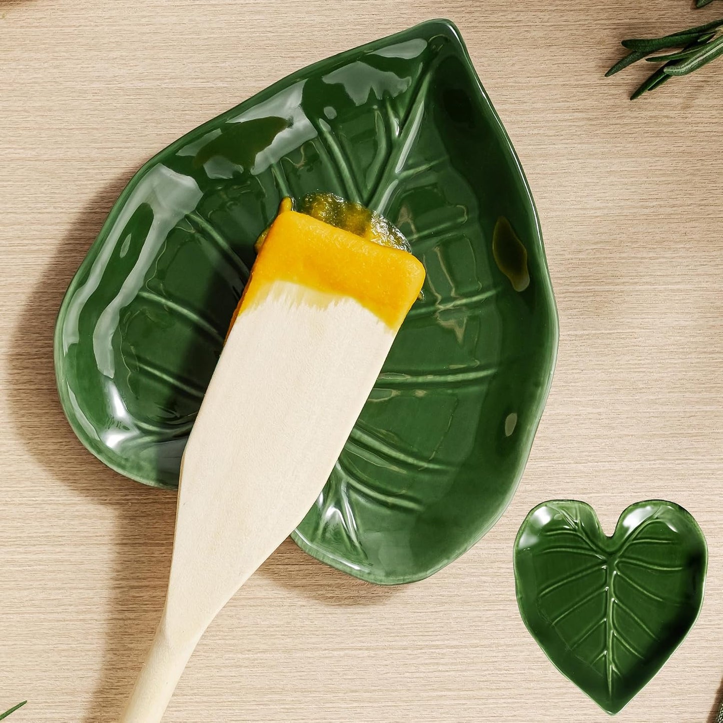 Ceramic Spoon Rest for Stove Top - Cute Green Leaf Shaped Spoon Rest/Spoon Holder for Kitchen Countertop - Cooking Kitchen Spoon Rest Utensil Rest Spatula Rest (Green)
