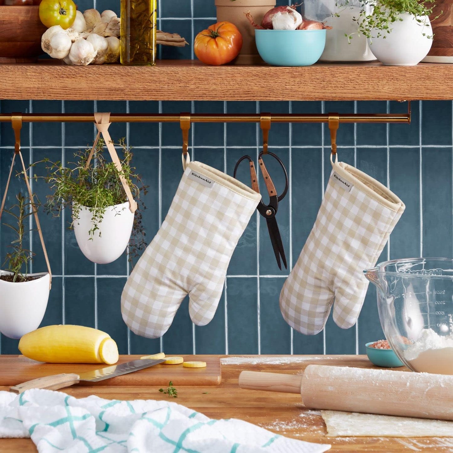 KitchenAid Gingham Oven Mitt 2-Pack Set, Milkshake Tan, 7"x13"