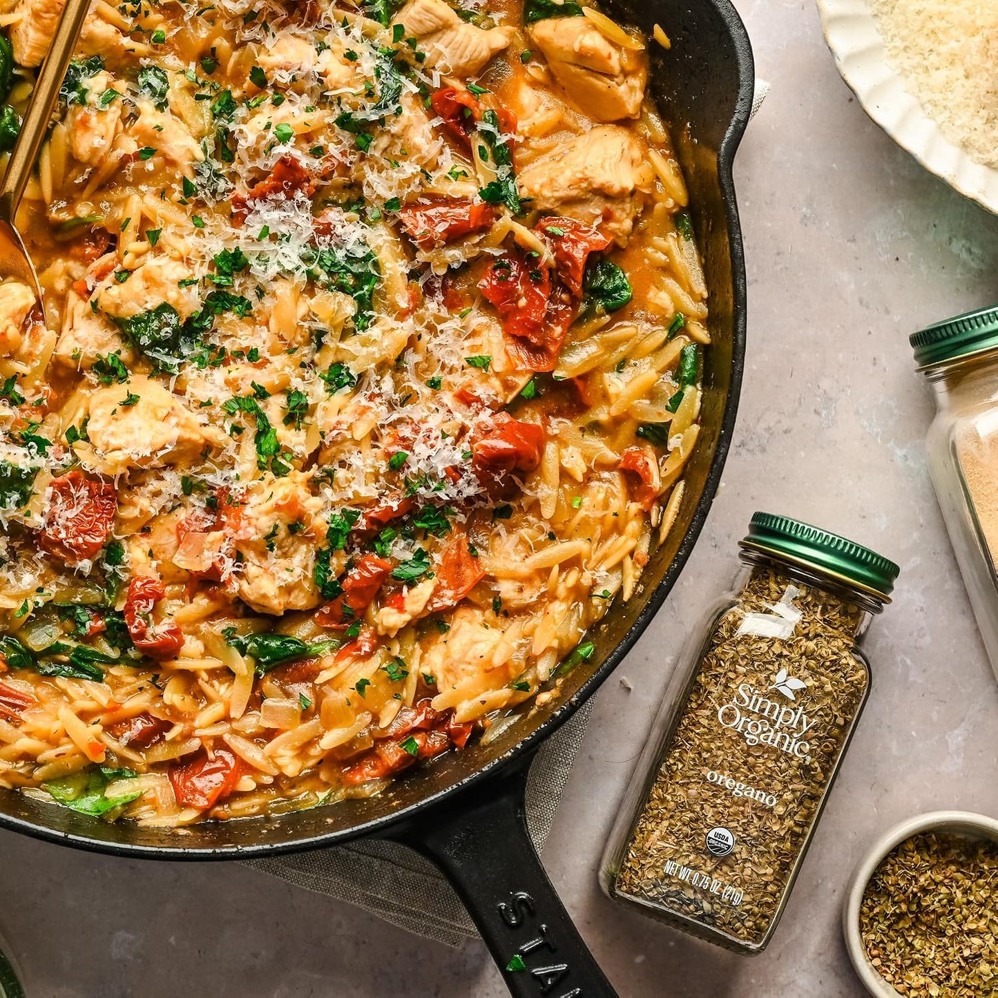 Simply Organic Oregano, 0.75 oz, Premium Organic, Earthy Taste, Mediterranean and Italian Dishes