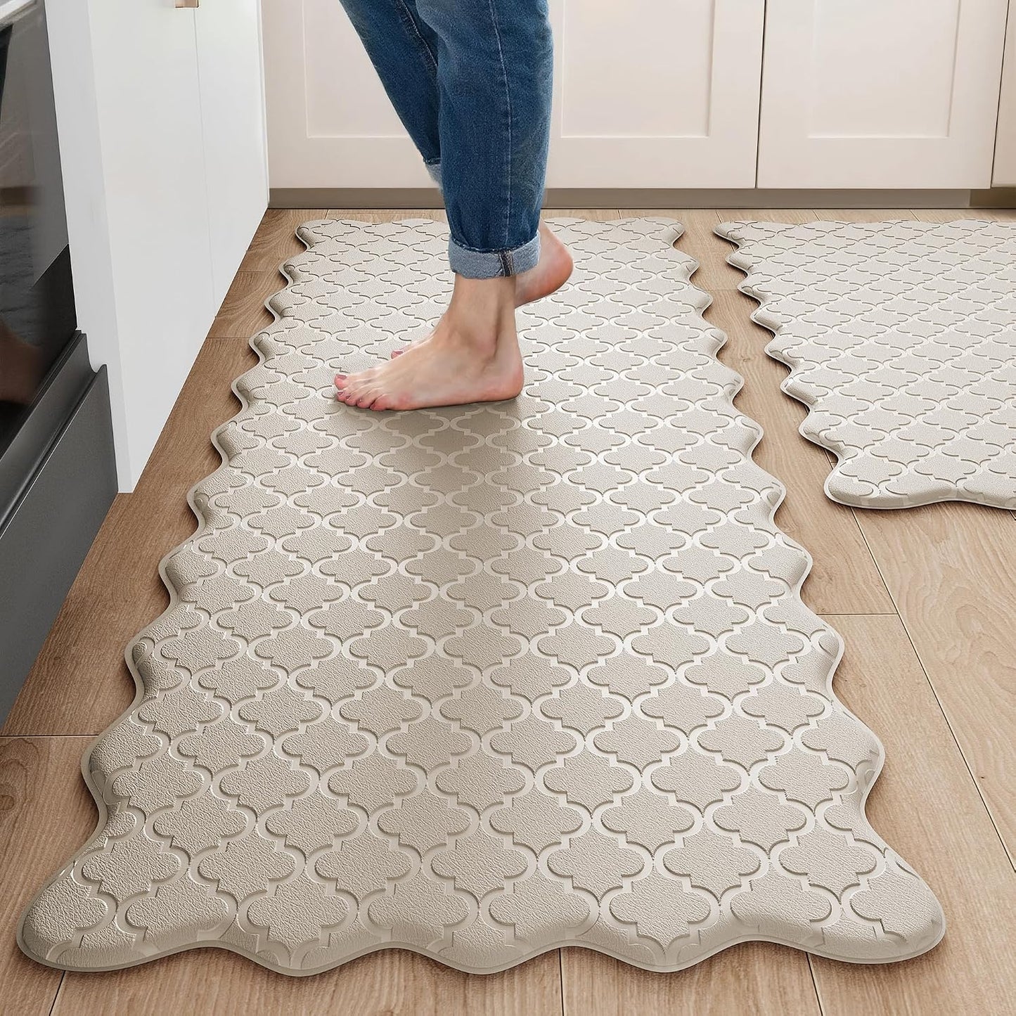 Arenarug Upgrade Scalloped Embossed Kitchen Mats for Floor 2PCS Cushioned Anti Fatigue Waterproof Foam Kitchen Rugs Non Slip Washable Comfort Standing Mat for Office Sink Laundry, Black