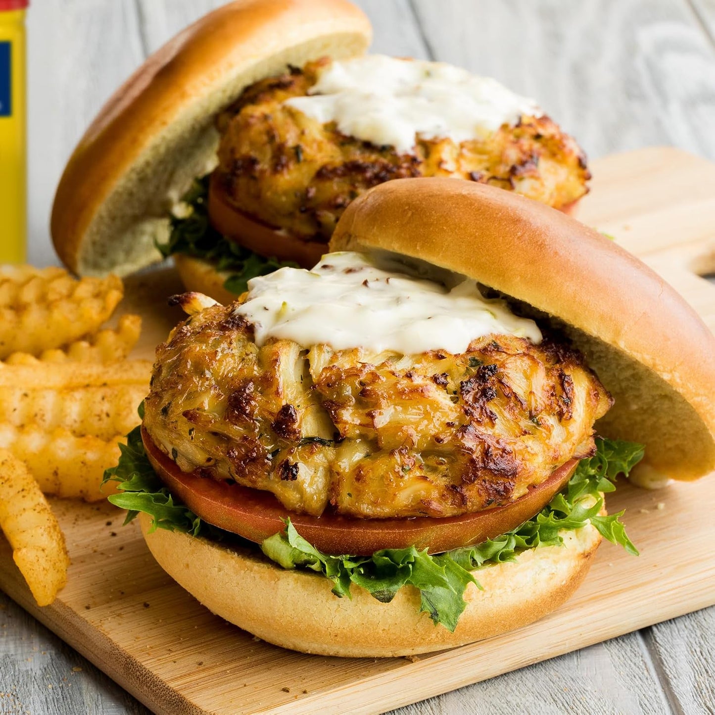 OLD BAY Classic Seafood Seasoning, Non GMO, Gluten Free, Unique Blend of 18 Herbs & Spices, 6 oz